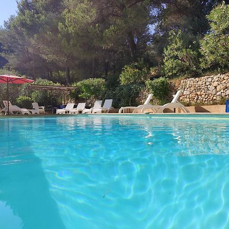 Villa CIGALONS en pleine pinède + PISCINE chauffée Auriol Exterior foto