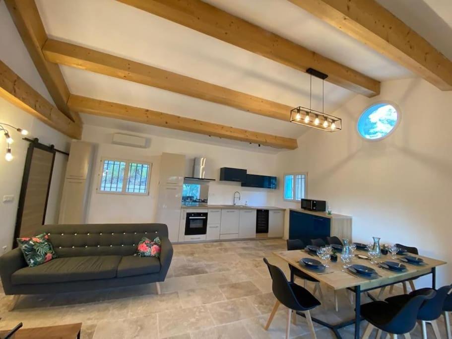 Villa CIGALONS en pleine pinède + PISCINE chauffée Auriol Exterior foto