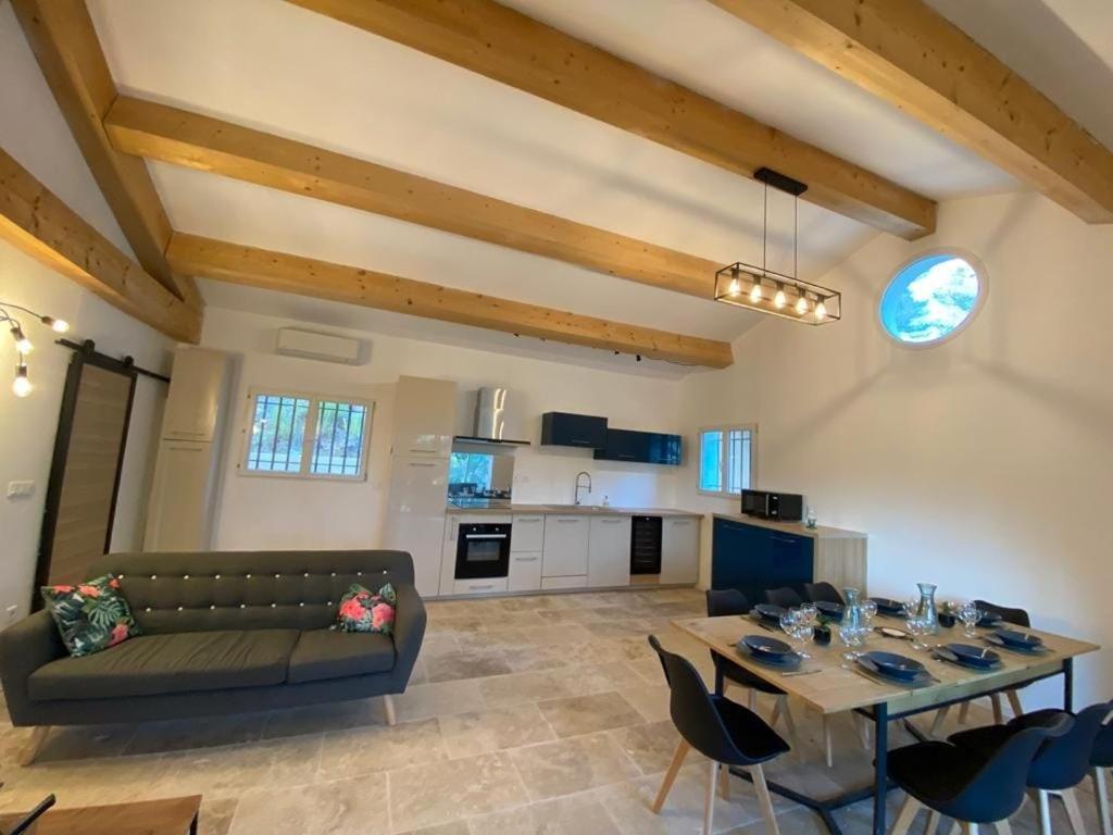 Villa CIGALONS en pleine pinède + PISCINE chauffée Auriol Exterior foto